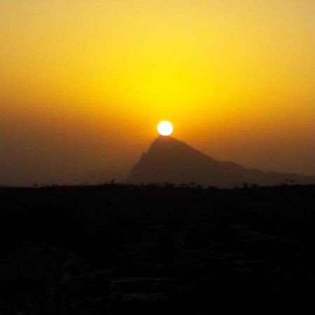 Hotel Abu Omair Jabal Shams House Al Ḩamrāʼ Camera foto